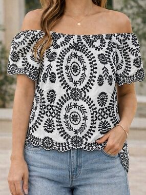 Women's Off-Shoulder Embroidered Blouse Size Large Black on White